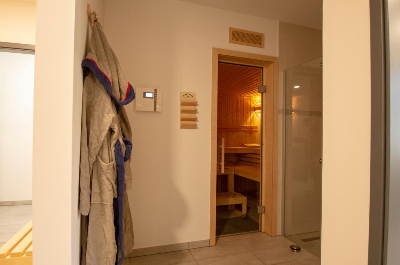 Albert-Inn-Glowe - Barrierefrei & 3 Schlafzimmer & Coworking & Strandkorb-Saisonal & Sauna Im Haus & Fahrraeder Bagian luar foto