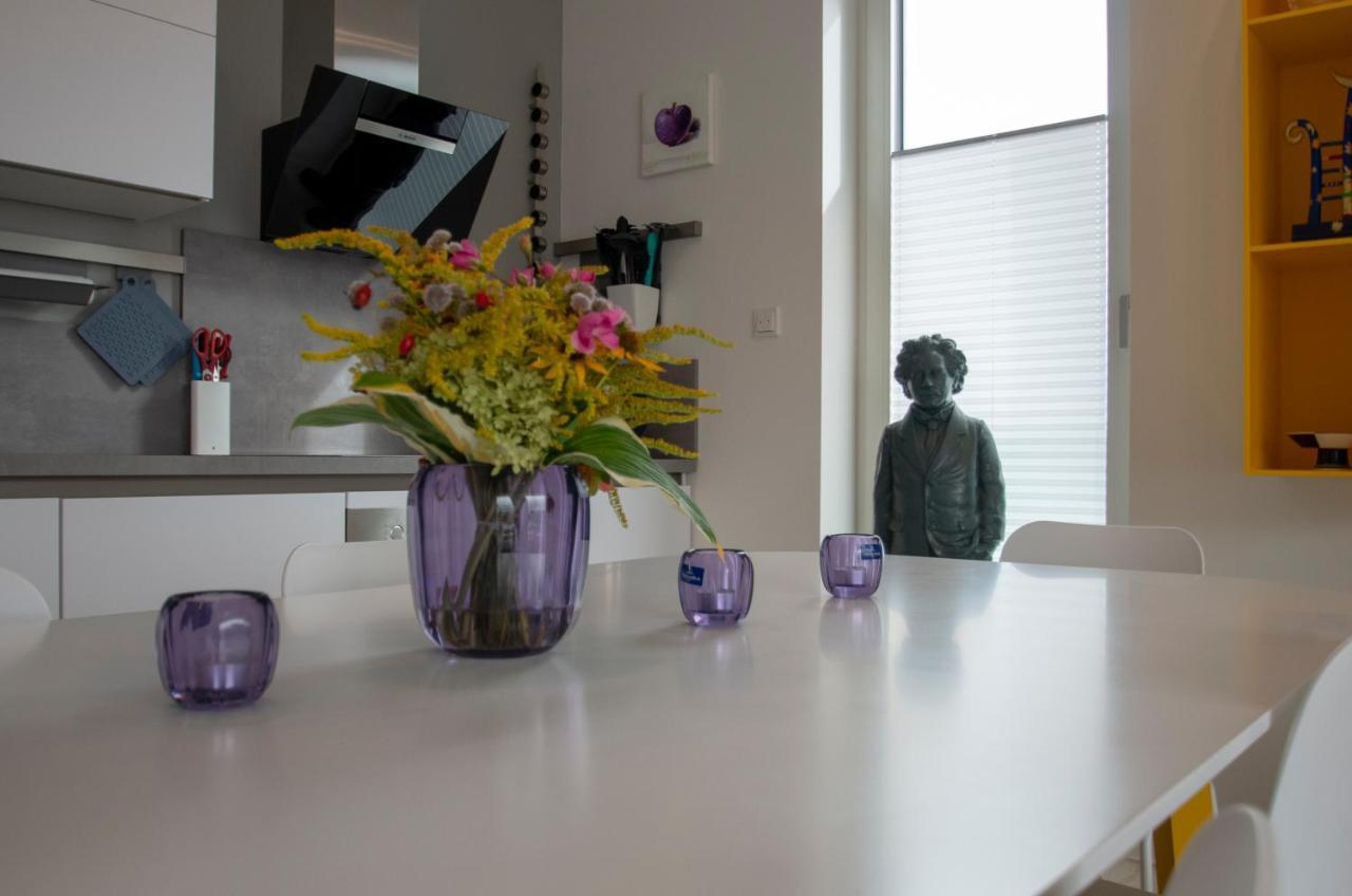 Albert-Inn-Glowe - Barrierefrei & 3 Schlafzimmer & Coworking & Strandkorb-Saisonal & Sauna Im Haus & Fahrraeder Bagian luar foto